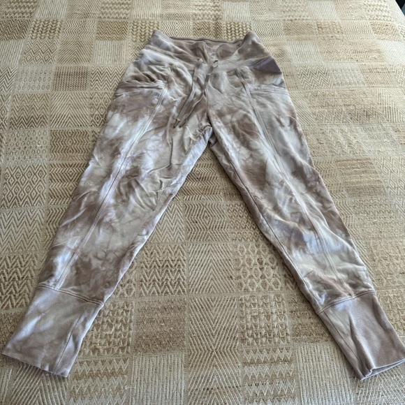 All In Motion Super High Rise Tie- Dye Joggers - Picture 4 of 7